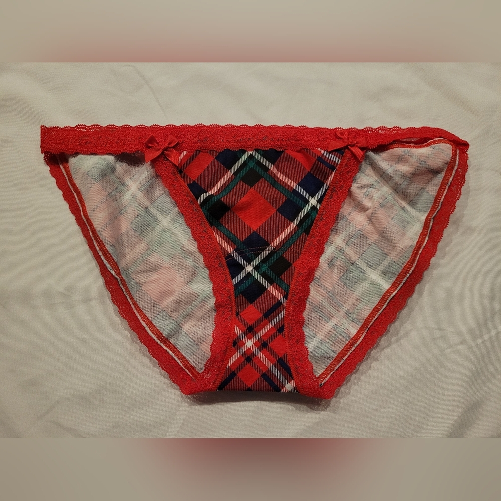 Victoria's Secret Medium Underwear NWT